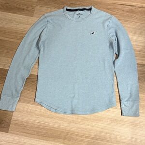 Hollister Men's Sky Blue Long Sleeve Tee Small